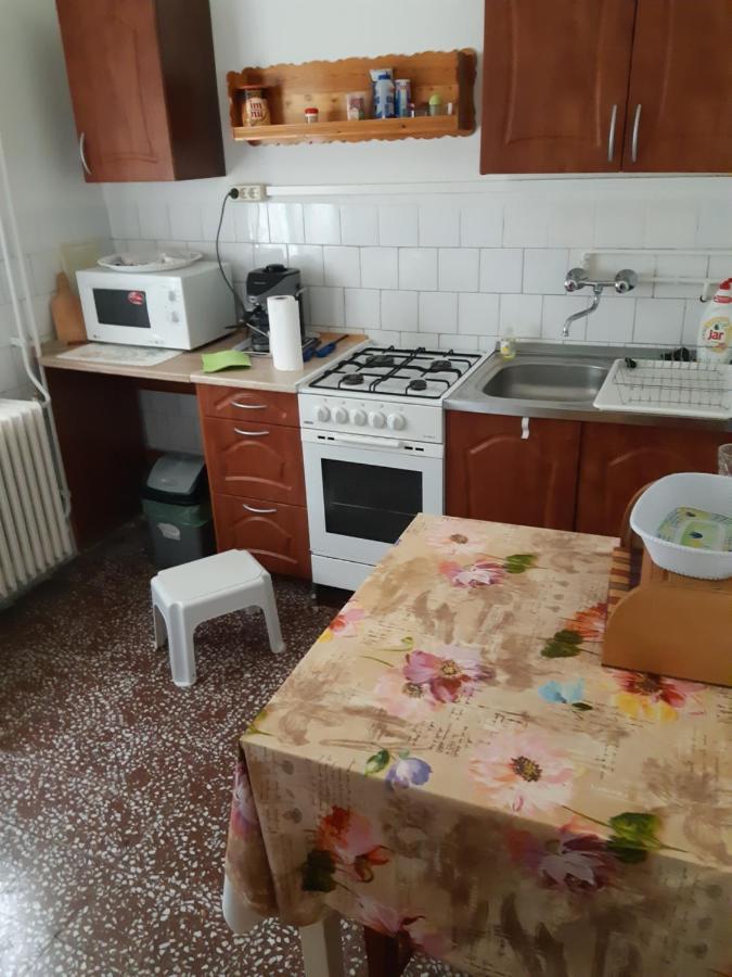 Lacihaz Igal Buitenkant foto